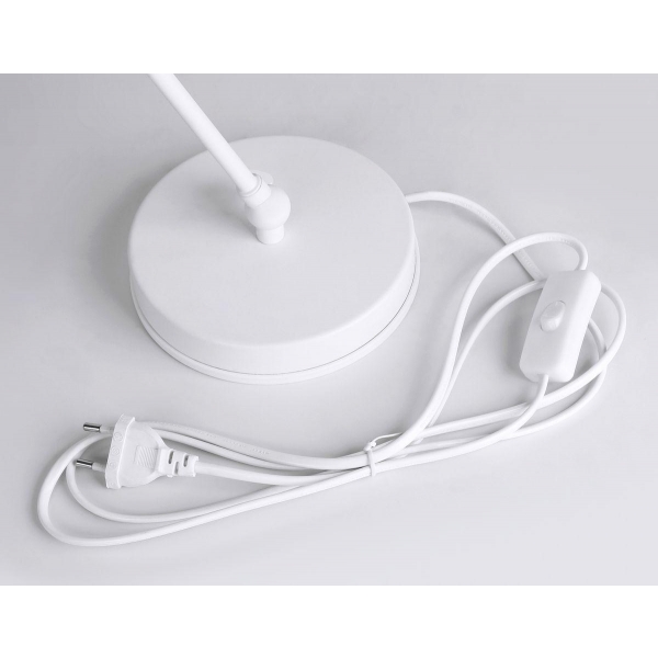 Настольная лампа Ambrella light Traditional TR8152