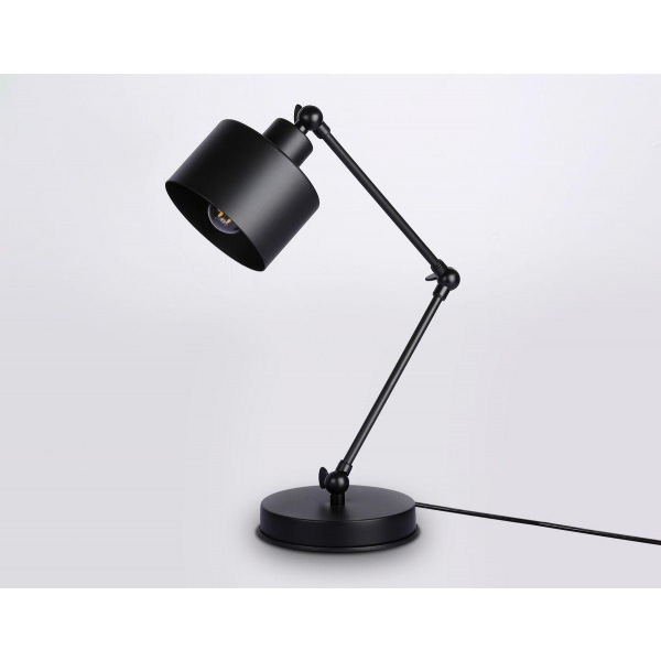 Настольная лампа Ambrella light Traditional TR8153