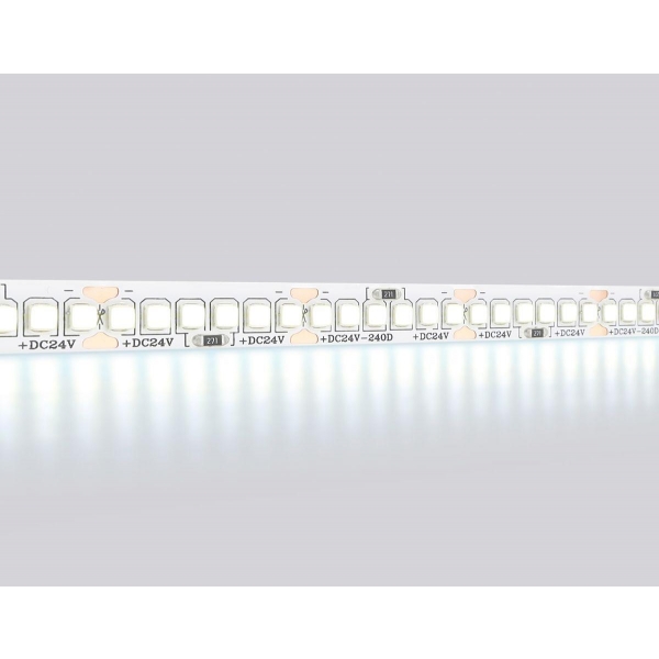 Светодиодная лента Ambrella Light 22W/m 240LED/m 2835SMD холодный белый 5M GS3503