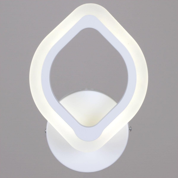 Бра Reluce 02301-0.2-01 WH