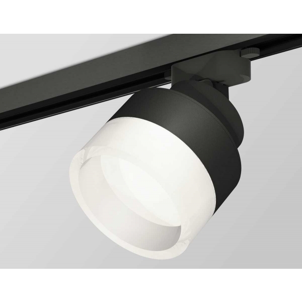 Комплект трекового светильника Ambrella light Track System XT (A2526, A2106, C8102, N8401) XT8102020