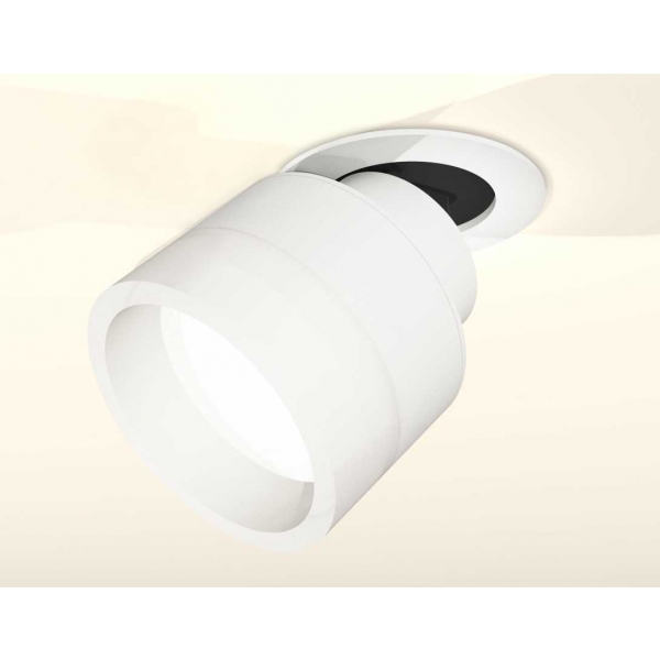 Комплект спота Ambrella light Techno Spot XM (A2241, A2105, C8101, N8401) XM8101520