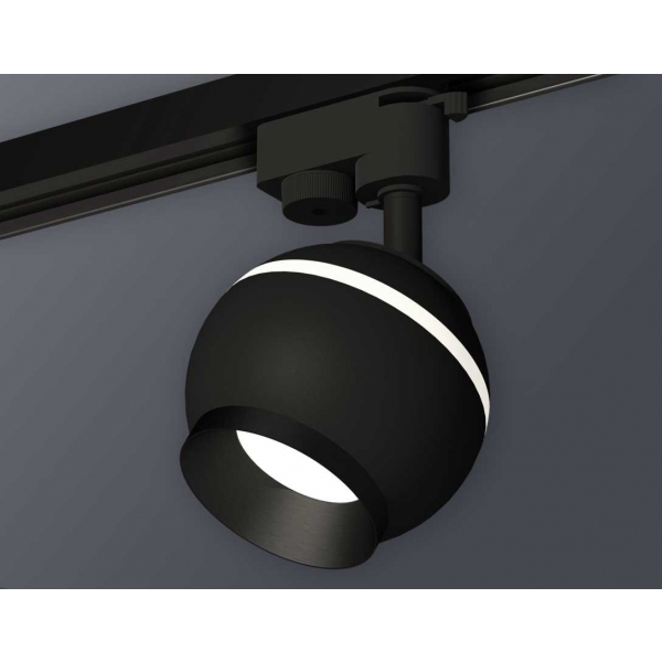 Комплект трекового светильника Ambrella light Track System XT1102002 SBK/PBK черный песок/черный полированный (A2521, C1102, N7031)