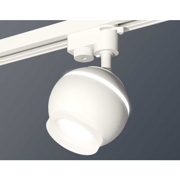 Комплект трекового светильника Ambrella light Track System XT (A2520, C1101, N7165) XT1101071
