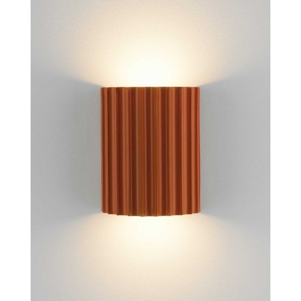 Светильник настенный светодиодный Moderli Bailey V11221-WL